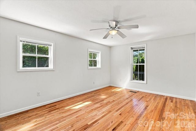 2 Elkmont Place, Asheville, NC 28804
