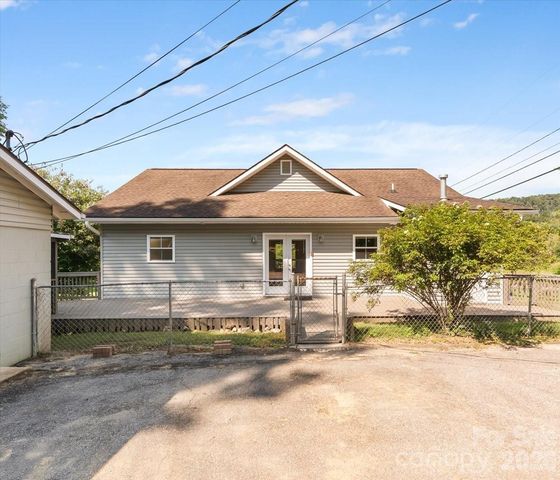2 Elkmont Place, Asheville, NC 28804