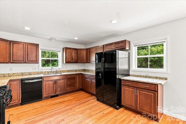 2 Elkmont Place, Asheville, NC 28804