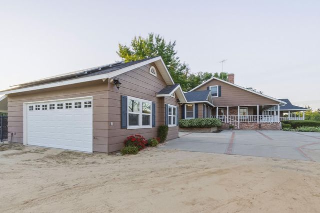 2591 Giannini Rd, Atwater, CA 95301