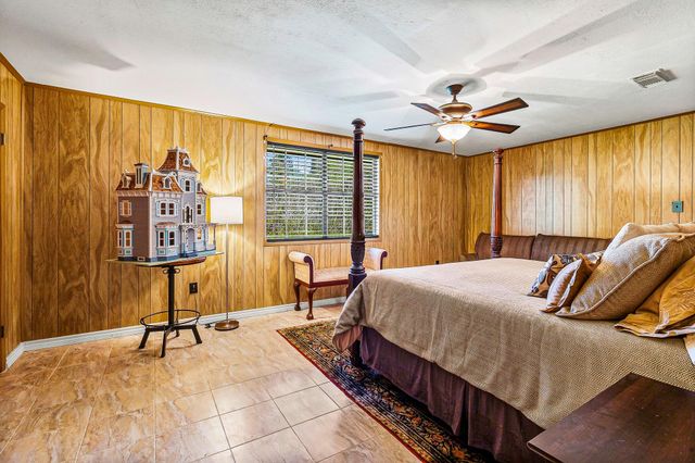 620 Sequoia Drive, Livingston, TX 77351