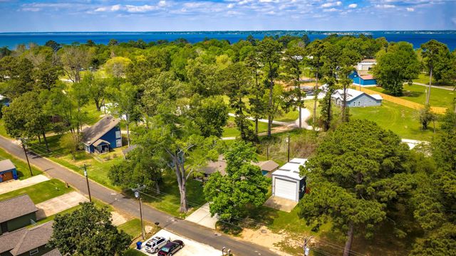 620 Sequoia Drive, Livingston, TX 77351