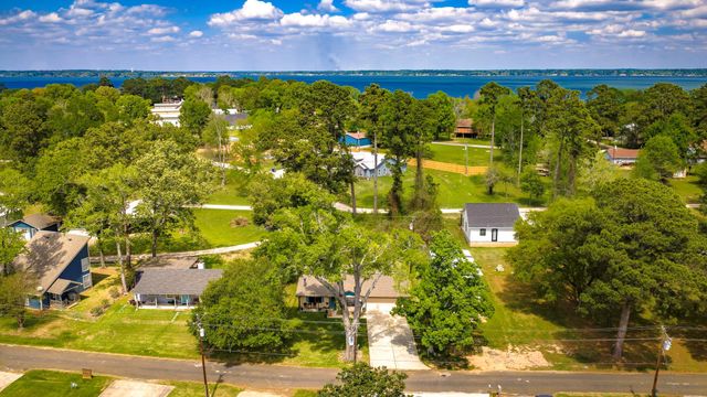 620 Sequoia Drive, Livingston, TX 77351