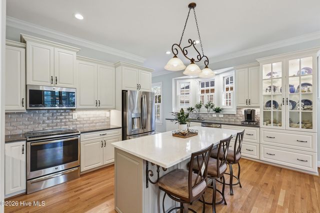 8341 Vintage Club Circle, Wilmington, NC 28411