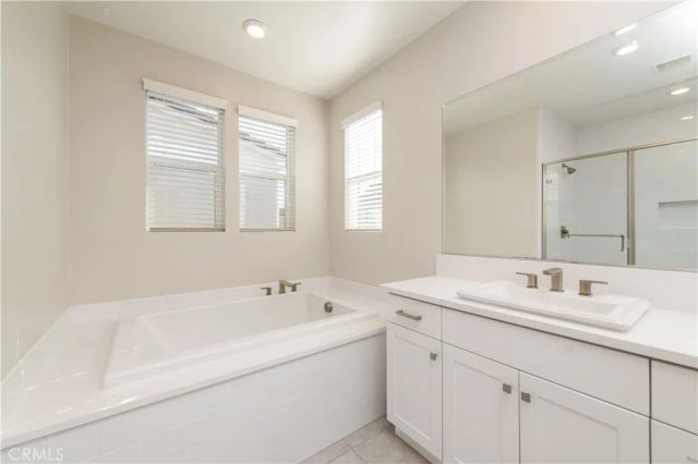 631 Cardona, Lake Forest, CA 92630