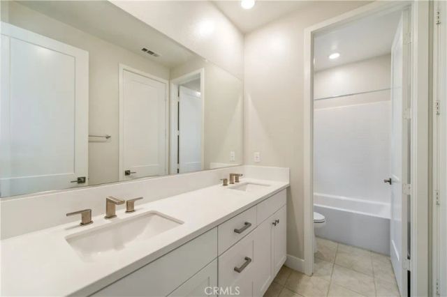 631 Cardona, Lake Forest, CA 92630