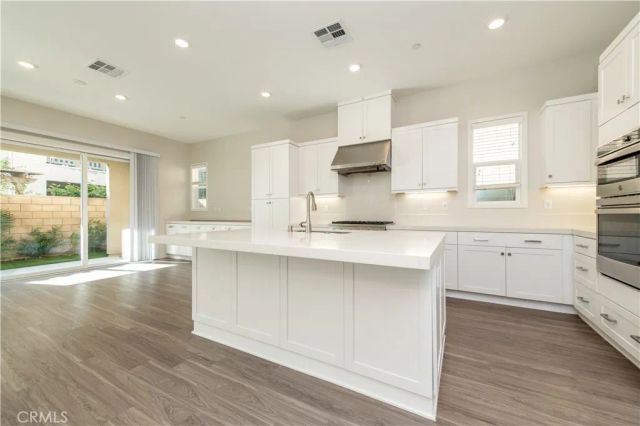 631 Cardona, Lake Forest, CA 92630