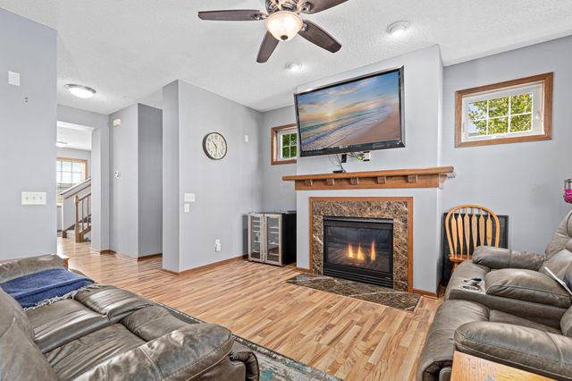 1802 Colonial Lane 1, Chanhassen, MN 55317