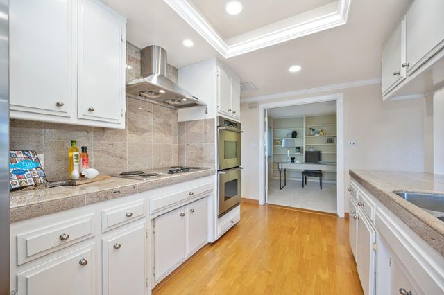 44031 S El Macero Dr, El Macero, CA 95618