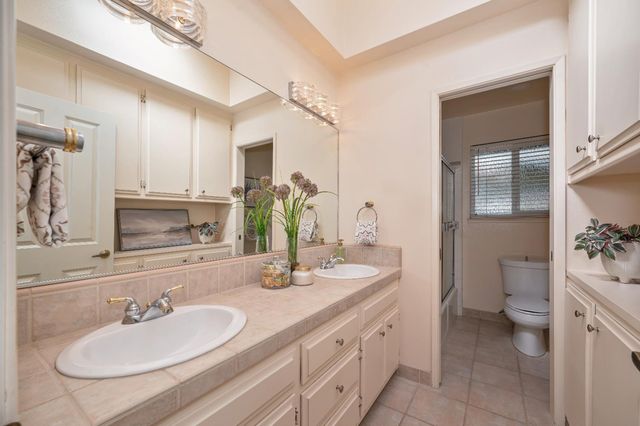 44031 S El Macero Dr, El Macero, CA 95618