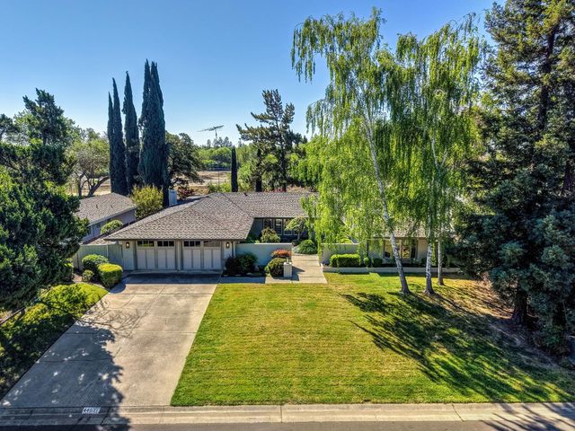 44031 S El Macero Dr, El Macero, CA 95618