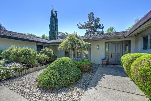44031 S El Macero Dr, El Macero, CA 95618
