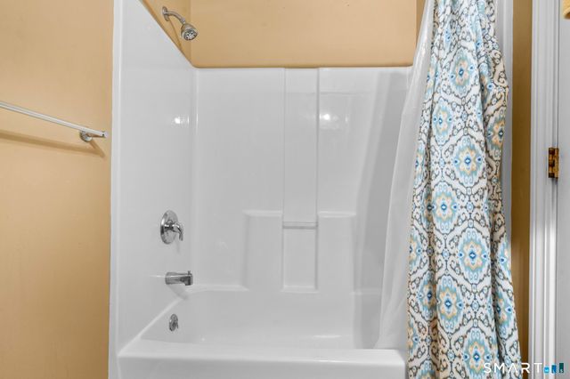 22 Neagle Street, Naugatuck, CT 06770