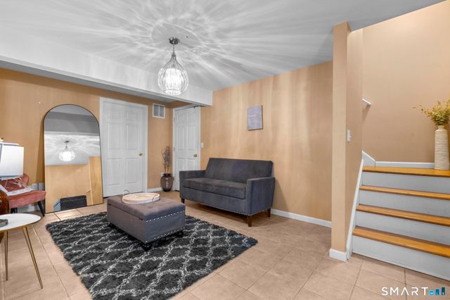 22 Neagle Street, Naugatuck, CT 06770