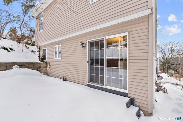 22 Neagle Street, Naugatuck, CT 06770