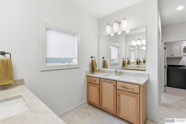 3510 S 219 Avenue, Omaha, NE 68022