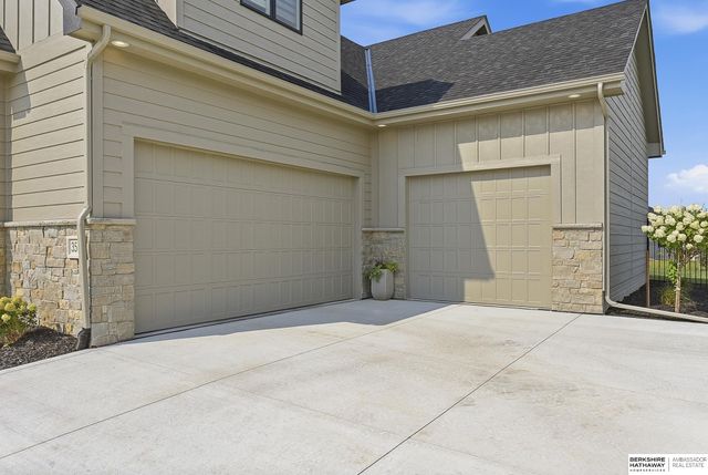 3510 S 219 Avenue, Omaha, NE 68022