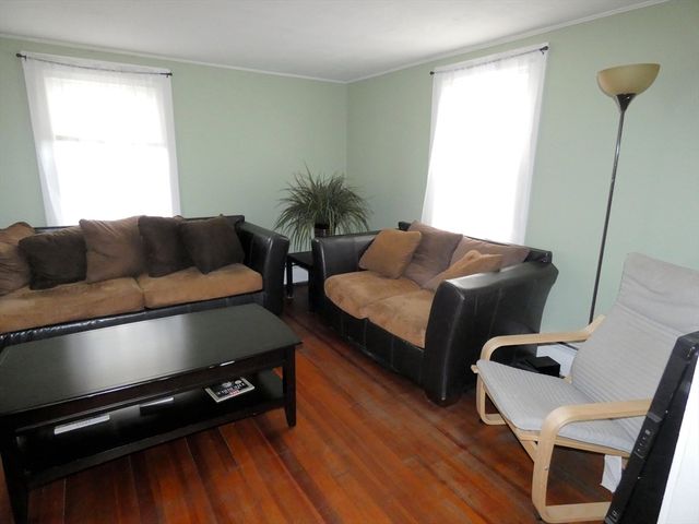 66-70 Park St, Woburn, MA 01801