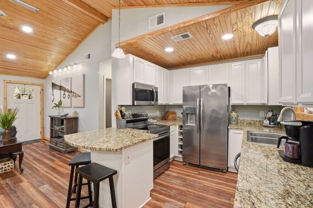 939 Black Oak Road, Bonneau, SC 29431