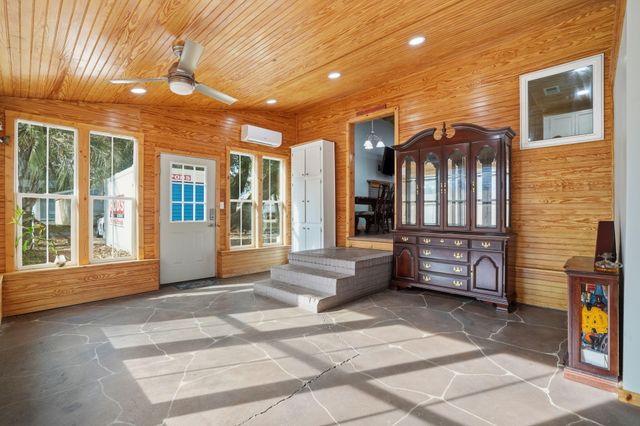 939 Black Oak Road, Bonneau, SC 29431