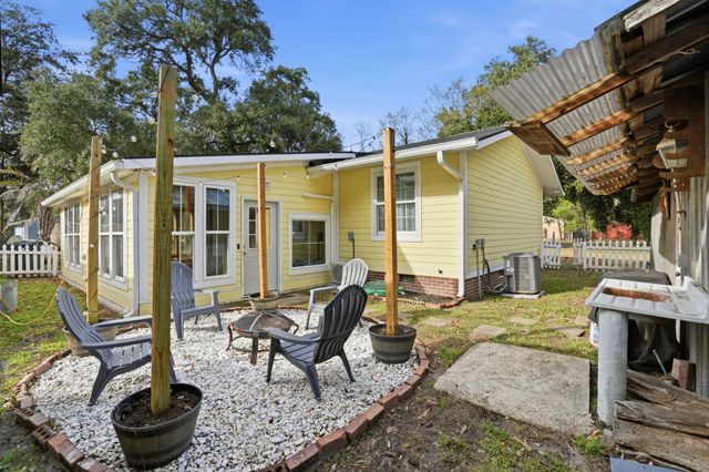 939 Black Oak Road, Bonneau, SC 29431