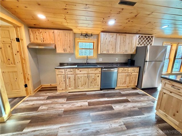 6864 Simmons Road, Ellicottville, NY 14731