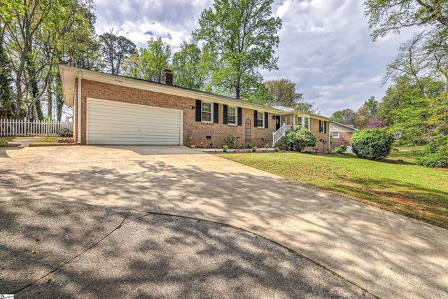 605 W Lee Road, Taylors, SC 29687
