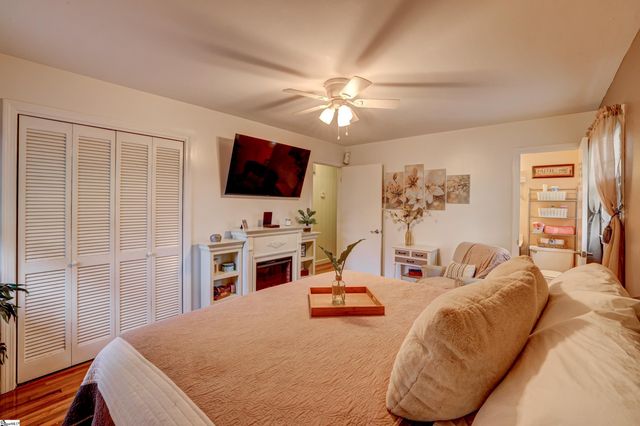 605 W Lee Road, Taylors, SC 29687