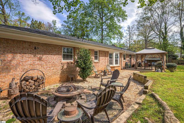 605 W Lee Road, Taylors, SC 29687