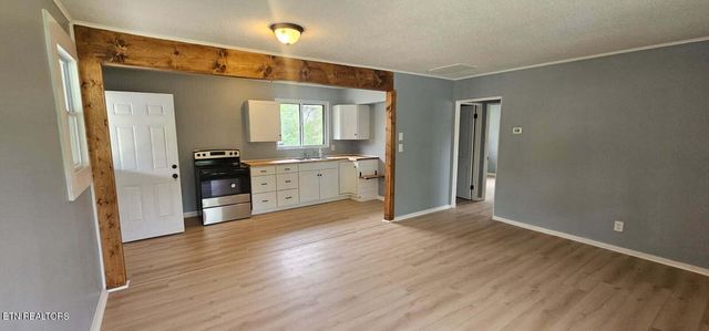 206 Butler Rd, Oak Ridge, TN 37830