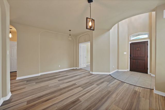 5167 Welara Drive, Grand Prairie, TX 75052