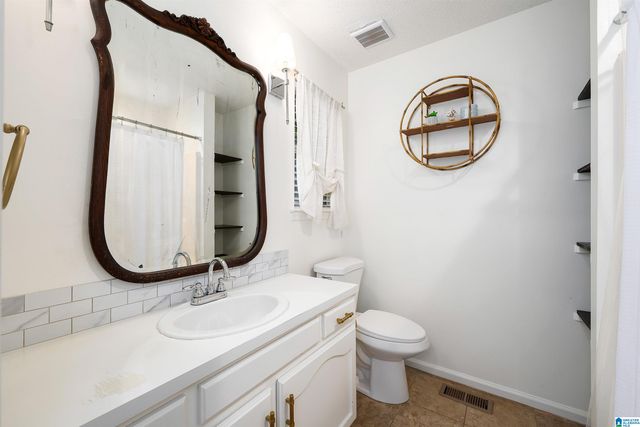 105 PINEHURST ROAD, Trussville, AL 35173
