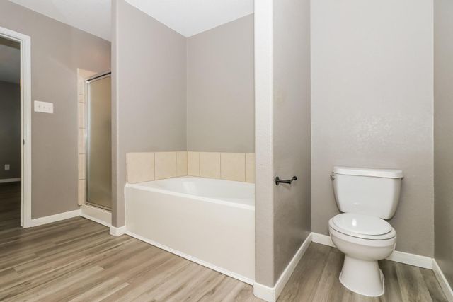 15814 Sheldon Ridge Way, Houston, TX 77044