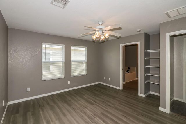 15814 Sheldon Ridge Way, Houston, TX 77044