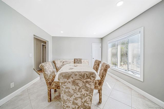 752 Oakfield Avenue, Bellmore, NY 11710