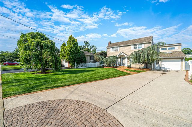 752 Oakfield Avenue, Bellmore, NY 11710