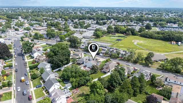 752 Oakfield Avenue, Bellmore, NY 11710