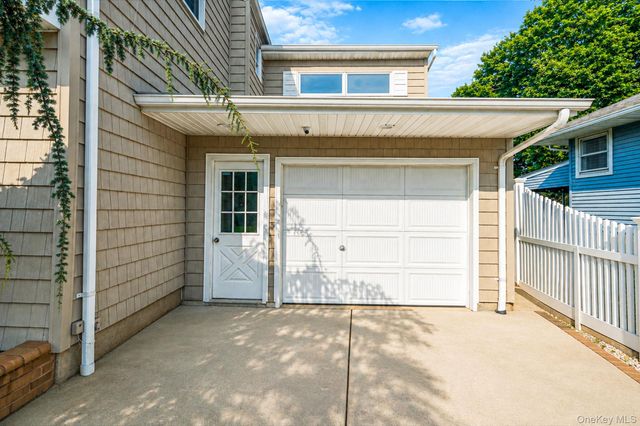 752 Oakfield Avenue, Bellmore, NY 11710