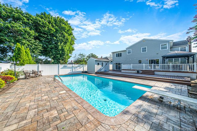 752 Oakfield Avenue, Bellmore, NY 11710