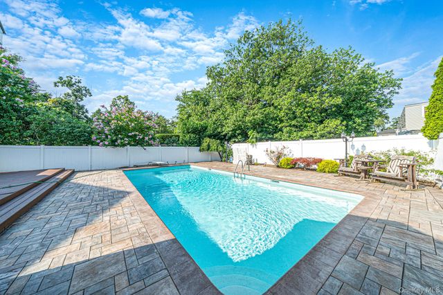 752 Oakfield Avenue, Bellmore, NY 11710