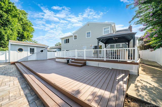 752 Oakfield Avenue, Bellmore, NY 11710