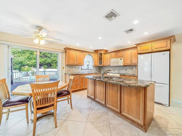 752 Oakfield Avenue, Bellmore, NY 11710
