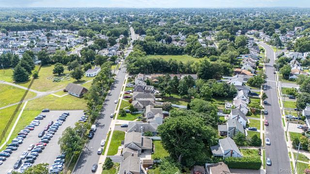 752 Oakfield Avenue, Bellmore, NY 11710