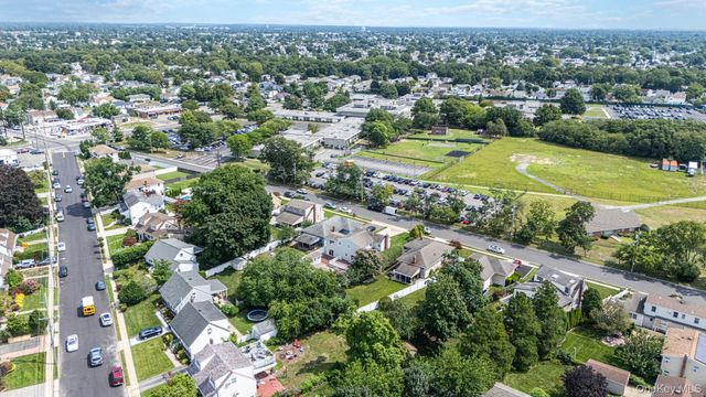 752 Oakfield Avenue, Bellmore, NY 11710