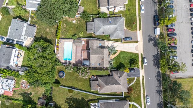 752 Oakfield Avenue, Bellmore, NY 11710