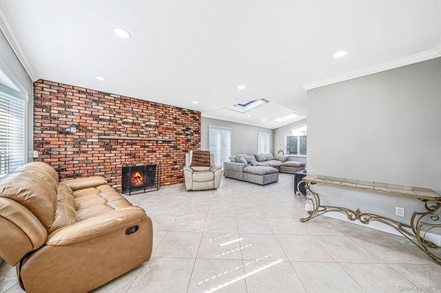 752 Oakfield Avenue, Bellmore, NY 11710