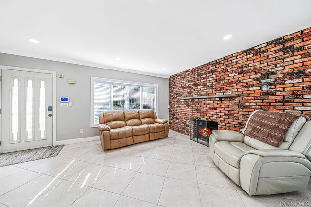 752 Oakfield Avenue, Bellmore, NY 11710
