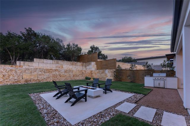 197 Evelyn CT, Dripping Springs, TX 78620