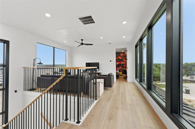 197 Evelyn CT, Dripping Springs, TX 78620