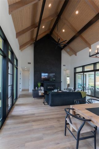 197 Evelyn CT, Dripping Springs, TX 78620